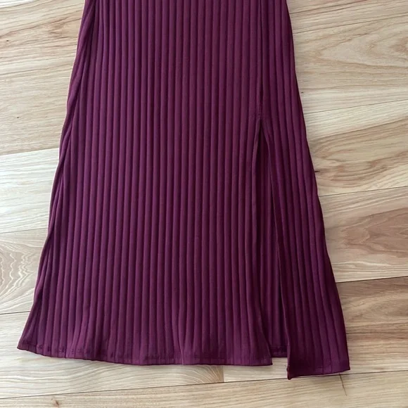 Ribbed Midi Dress - Picture 4 of 5
